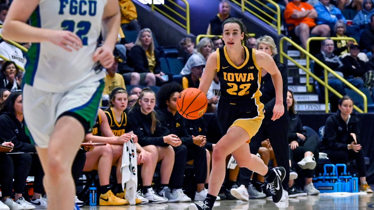 Iowa Women S Basketball Defeats Fgcu Now Gets Rematch Against Kansas