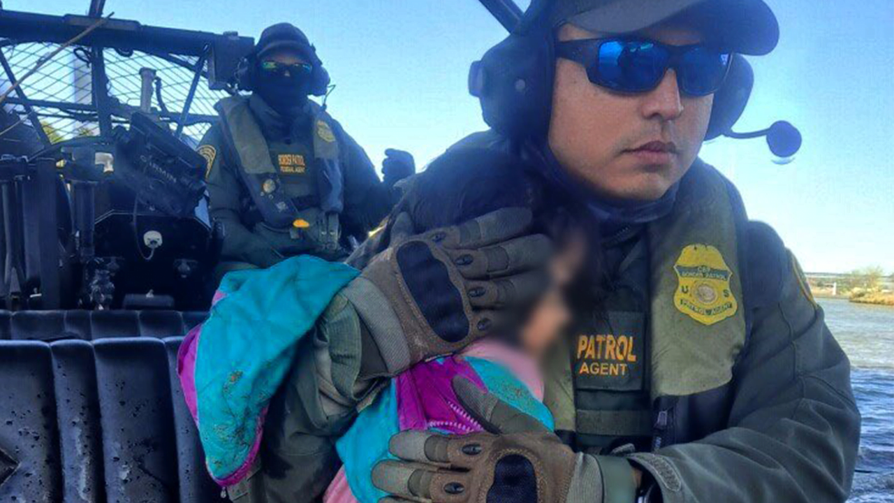 1648008443 Border Patrol rescues 4 year old girl abandoned by traffickers as tide