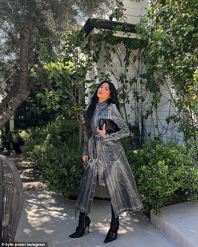 Kylie Jenner wraps her body in a stylish vinyl trench