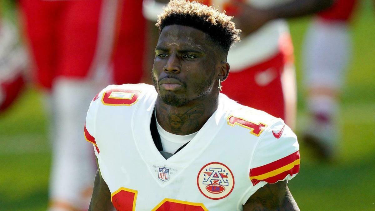 The Chiefs trade Tyreke Hill to the Dolphins for five