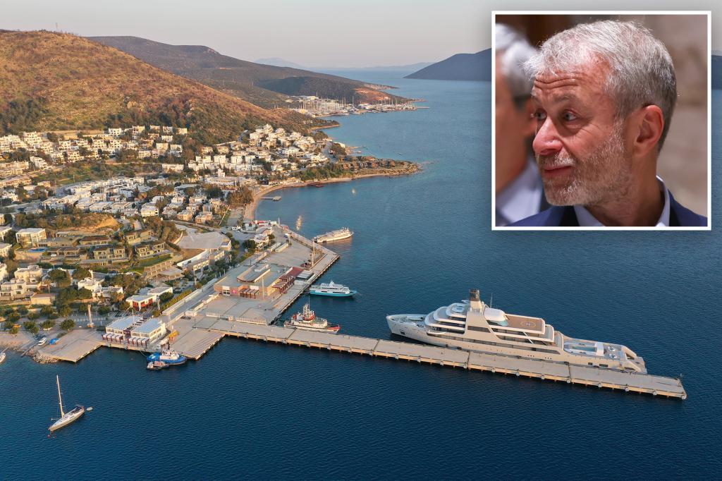 1648848532 Russian oligarch Roman Abramovichs secret 1 billion superyacht fleet has