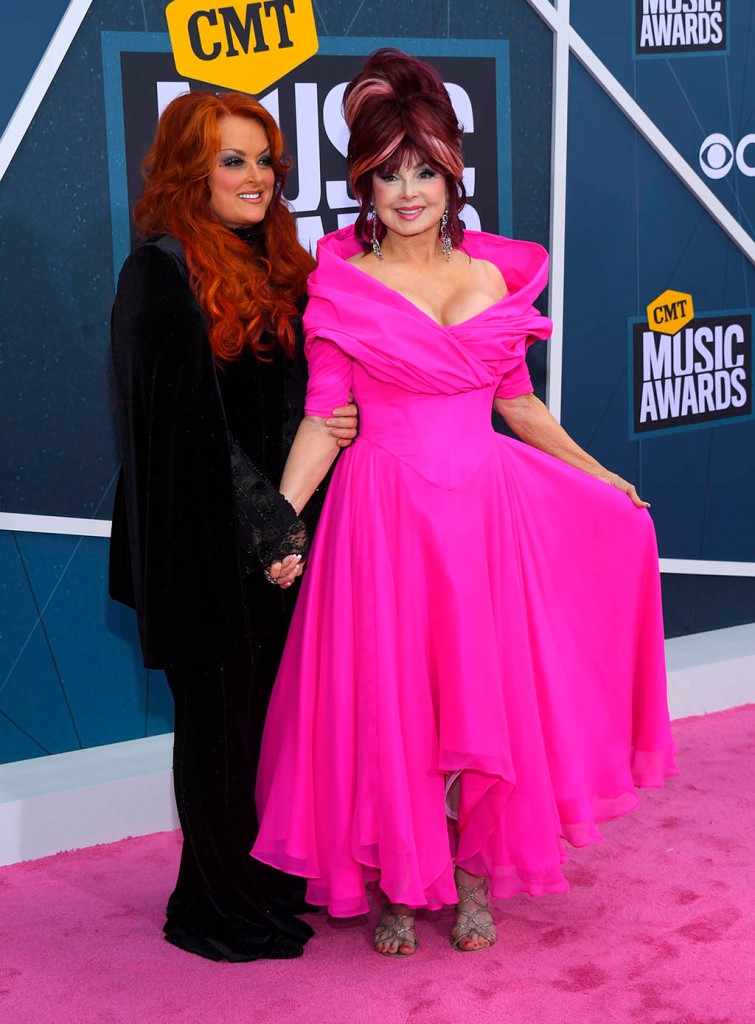 Naomi Judd Steps Out In Pink Dress With Wynonna At CMT Awards 2022 S