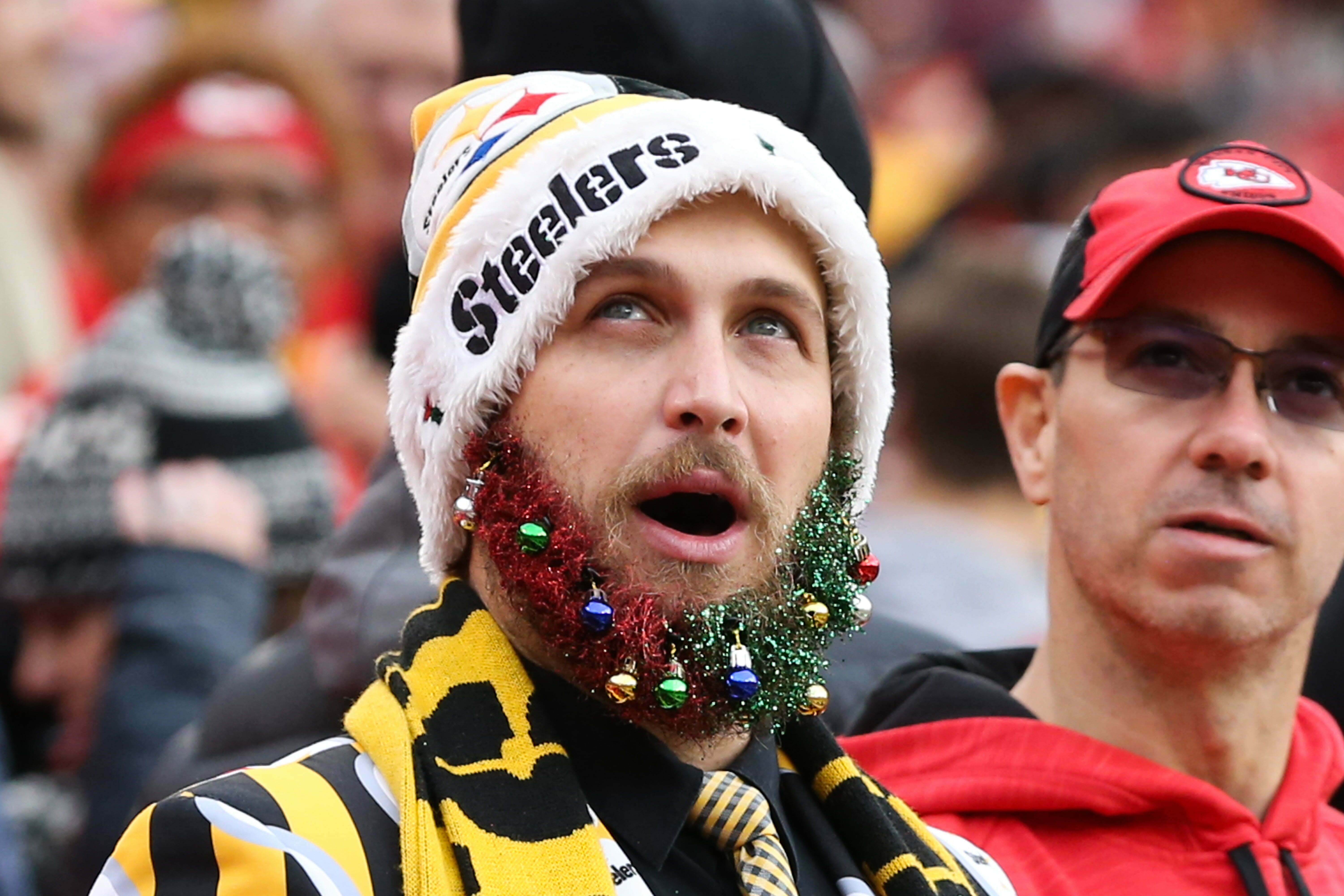 The 2022 NFL Schedule Includes 3 Games On Christmas Day For The First