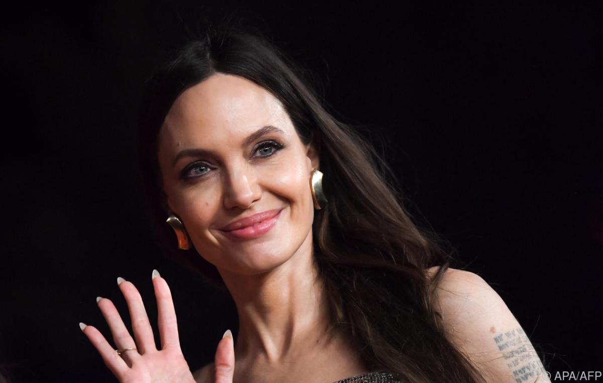 Angelina Jolie takes a trip to Lviv