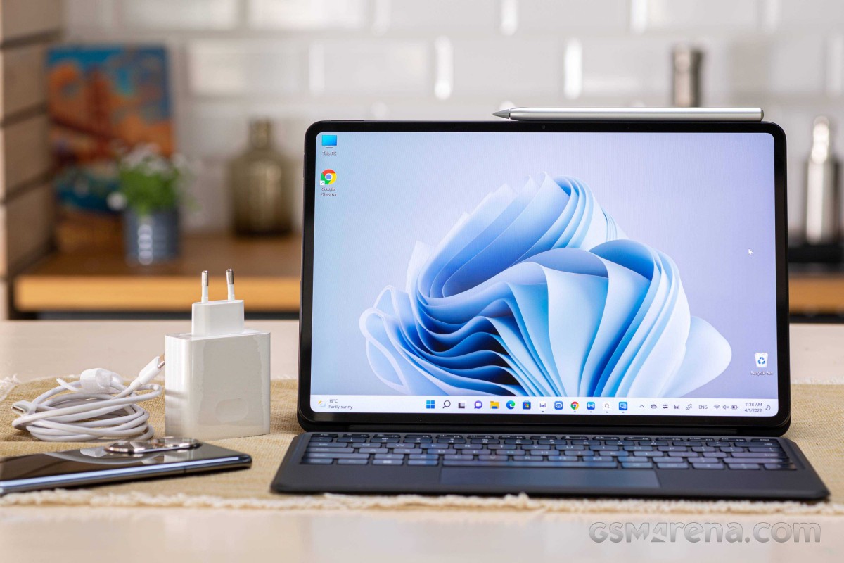 Ноутбук huawei matebook i5. Huawei MATEBOOK E 2022. Ноутбук Хуавей новый 2022. Huawei MATEBOOK 2016 планшет. Чехол для Huawei MATEBOOK E 2022.