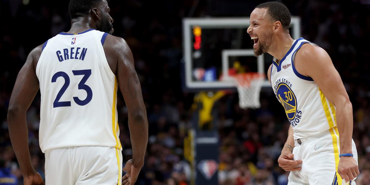 NBA Twitter Reacts To Steph Curry Draymond Clutch In Warriors