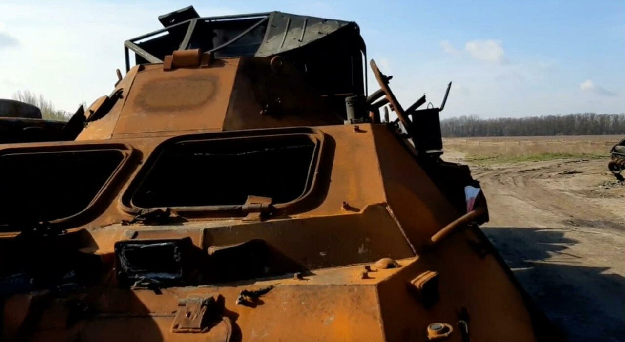 Russian tanks Ukraine massacre Blame it on a manufacturing defect