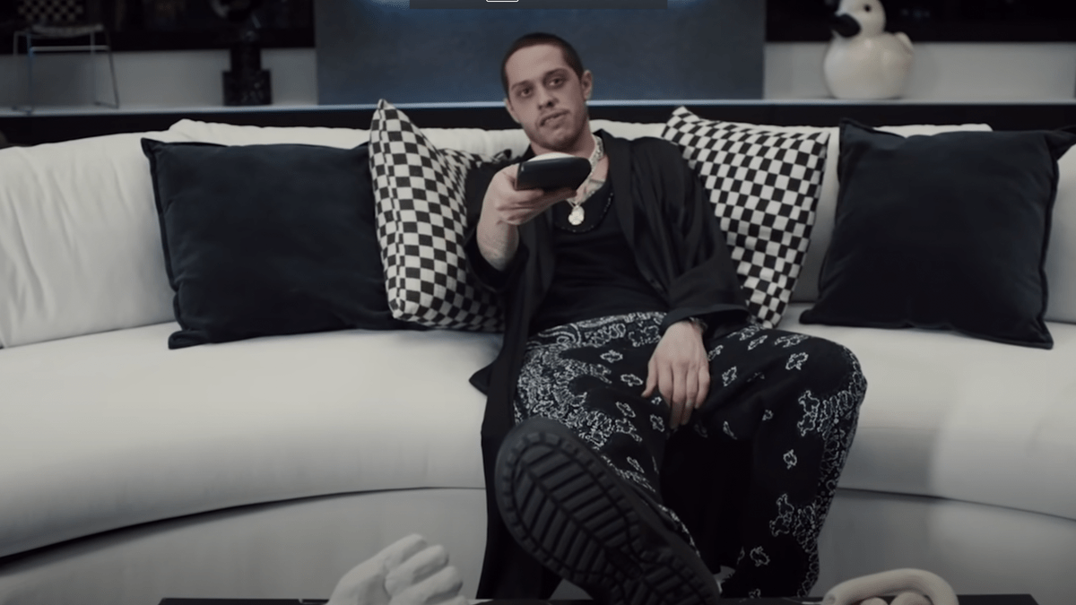 SNLs Pete Davidson praises Short Ass Movies starring Simon Rex and