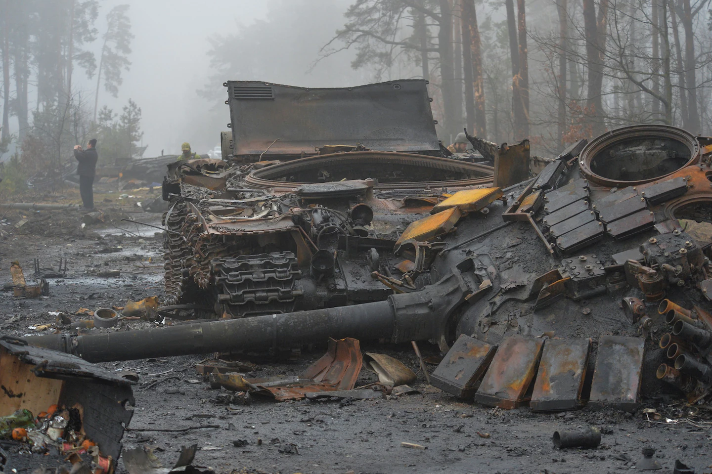 T 72 How some Russian tanks in Ukraine were doomed by.jpgw1440