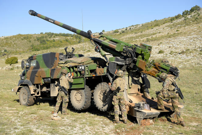 French Army soldiers operate on a Caesar (a truck equipped with an artillery system) during a firing practice in Canjuers (Var) in October 2021. 