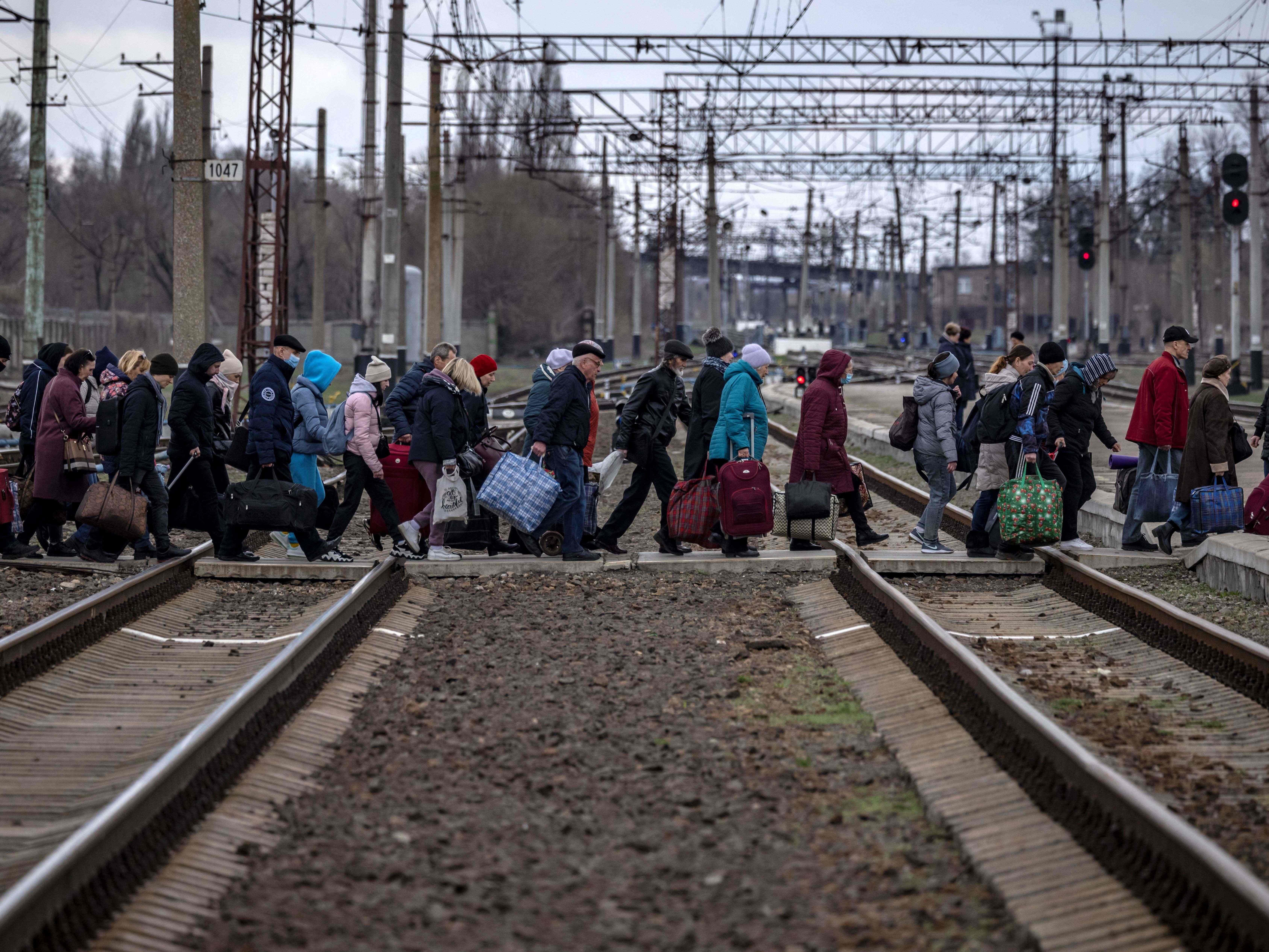 Ukraine 30 dead and 100 wounded in Kramatorsk railway station