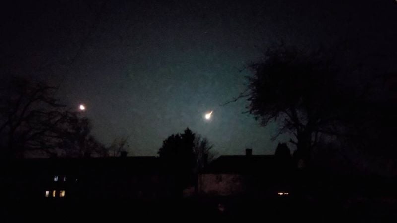 A small meteorite flew over the north of the country