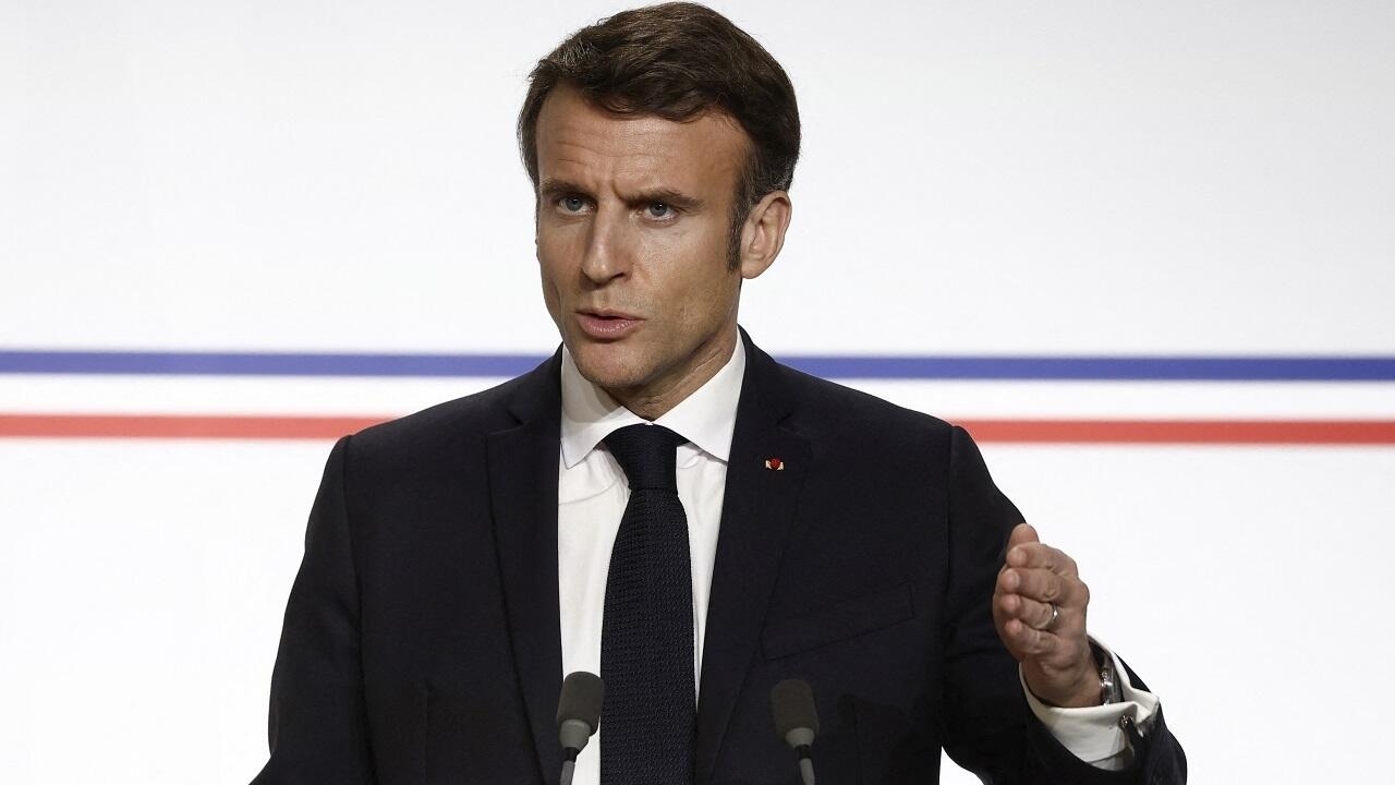 Before his tour in Central Africa Emmanuel Macron sets the