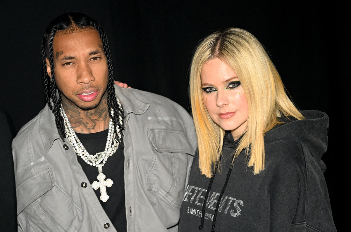Avril Lavigne Spotted Kissing Tyga After Mod Sun Split See Image S