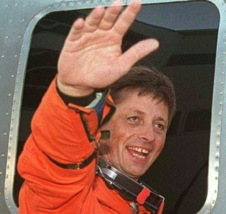 Death of French astronaut Jean Jacques Favier TV5MONDE