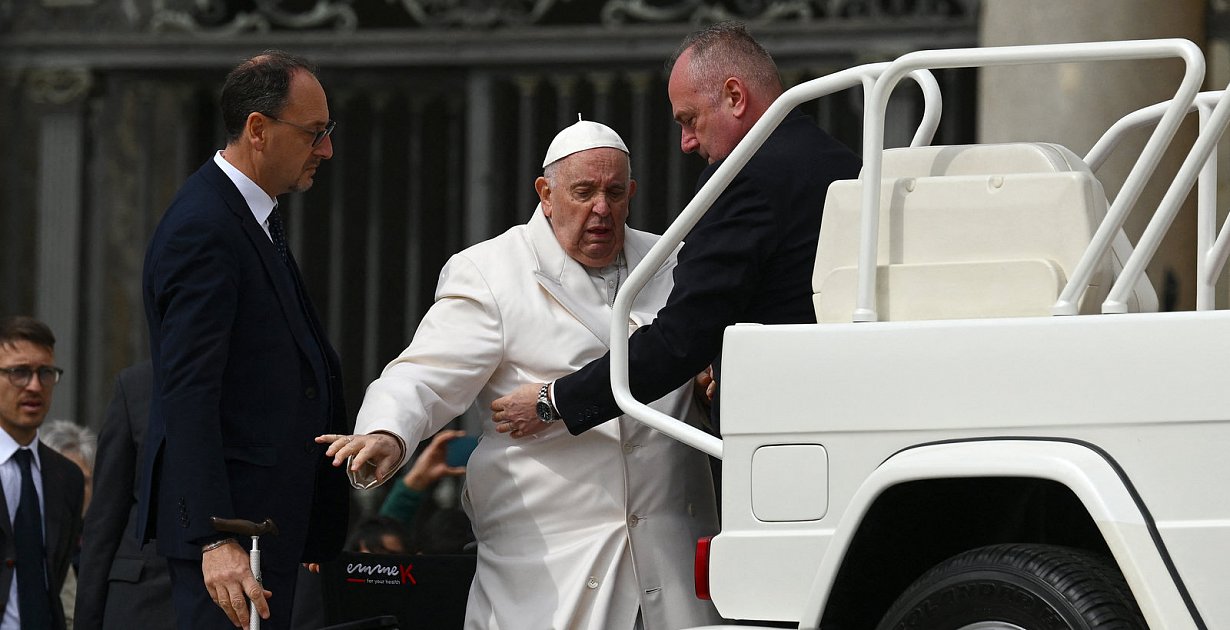 Health Nurse convinced Pope to hospitalize