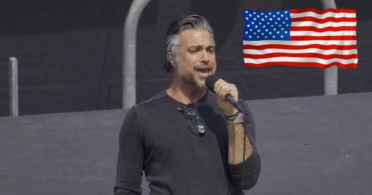 Jaime Camil Sings the United States National Anthem in NASCAR