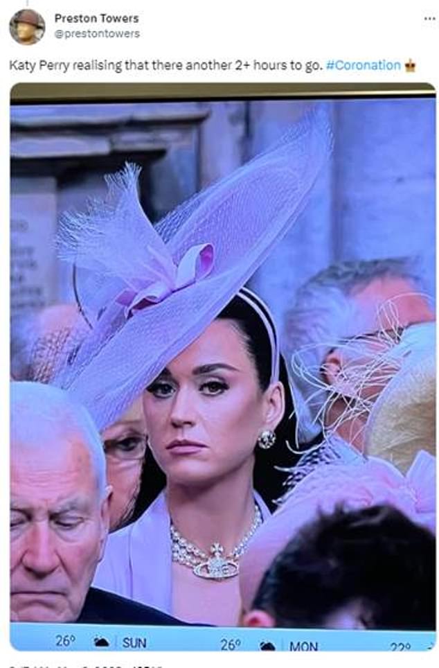 1683401770 301 Katy Perry deserts royal fans as she wanders the abbey