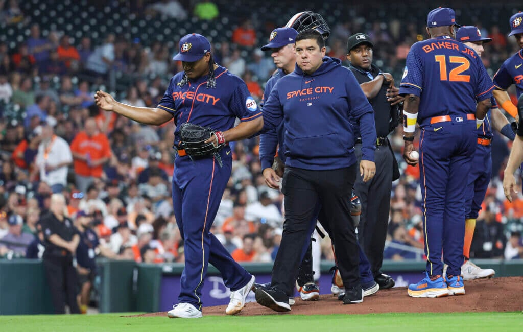 Astros Luis Garcia leaves start after eight pitches with right