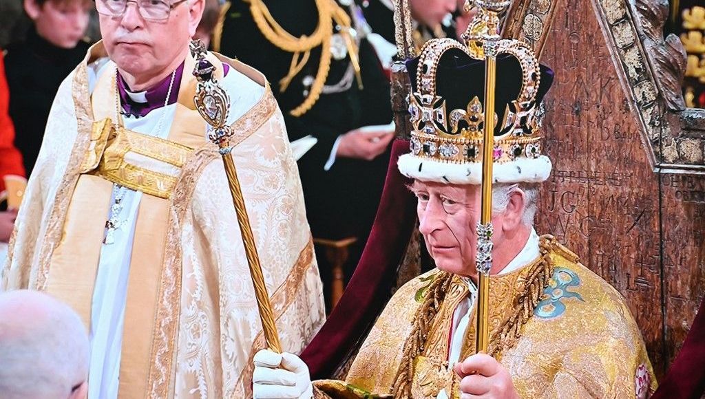 LIVE VIDEO Charles III The King is officially crowned follow