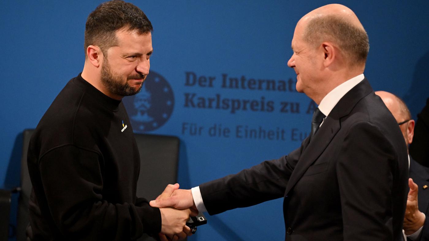 Like a defender of Europe Zelenskyy thanks Scholz at the