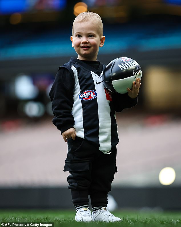 Zander wore a Collingwood jersey to honor his father's team