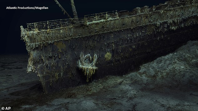 What is the water pressure at the Titanic wreck in