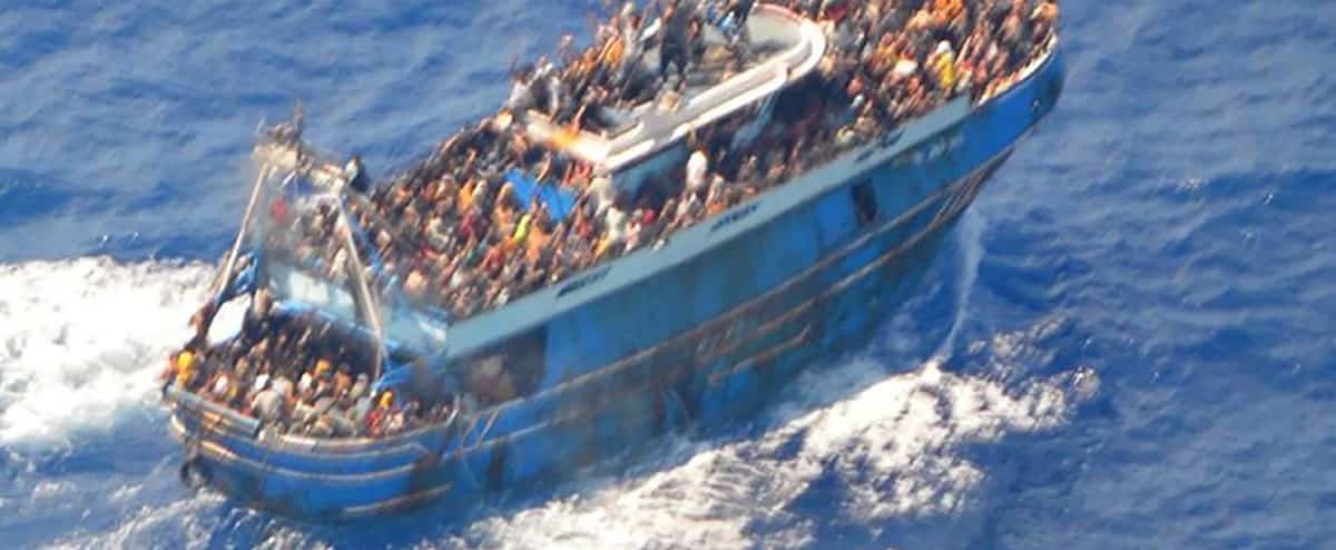 Shipwreck in Greece Survivors accuse the coast guard of a