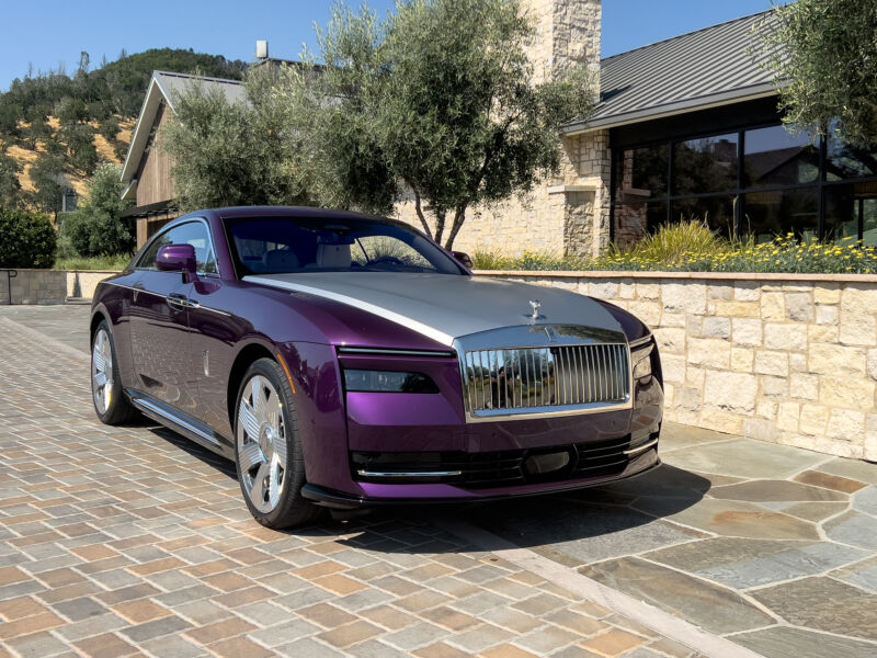 The 2024 Rolls Royce Specter Proves Electric Vehicles Make The Best   The 2024 Rolls Royce Specter Proves Electric Vehicles Make The Best 