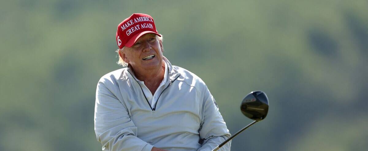 WATCH Donald Trump is playing golf and he looks crazy