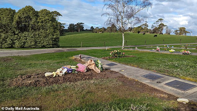 Gail and Don Patterson's graves in Korumburra General Cemetery