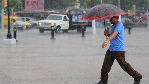 Civil protection triggers yellow alert in El Salvador