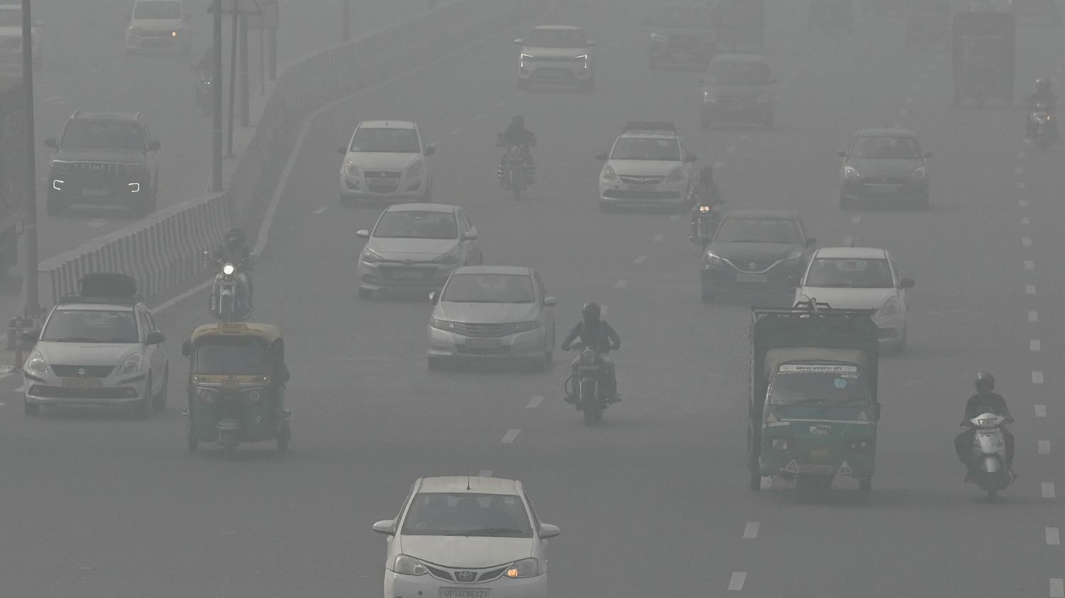 India: Choked By Pollution, New Delhi Closes Its Schools For A Week - S ...