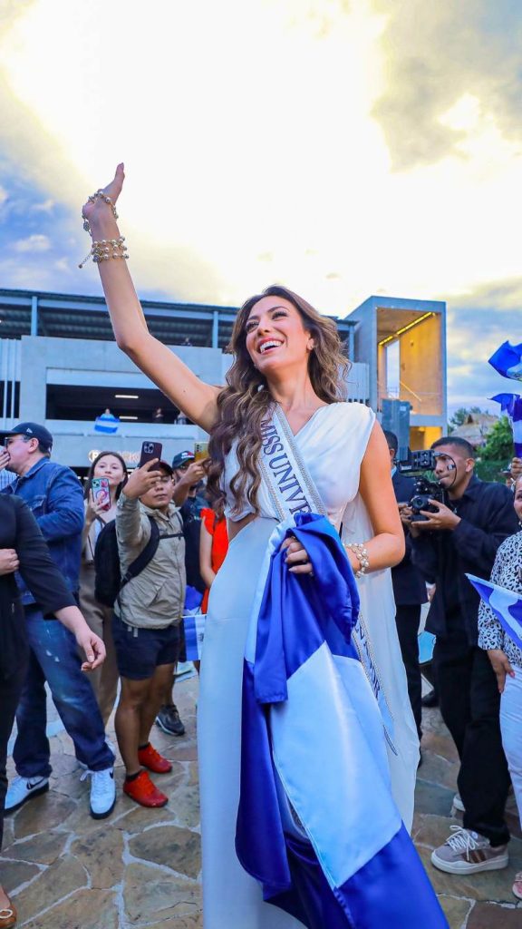 Miss El Salvador Was Celebrated Upon Her Arrival At The Miss Universe