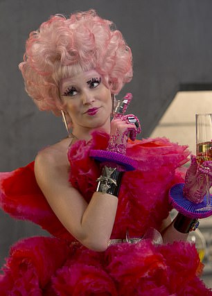 Elizabeth Banks plays Effie Trinket