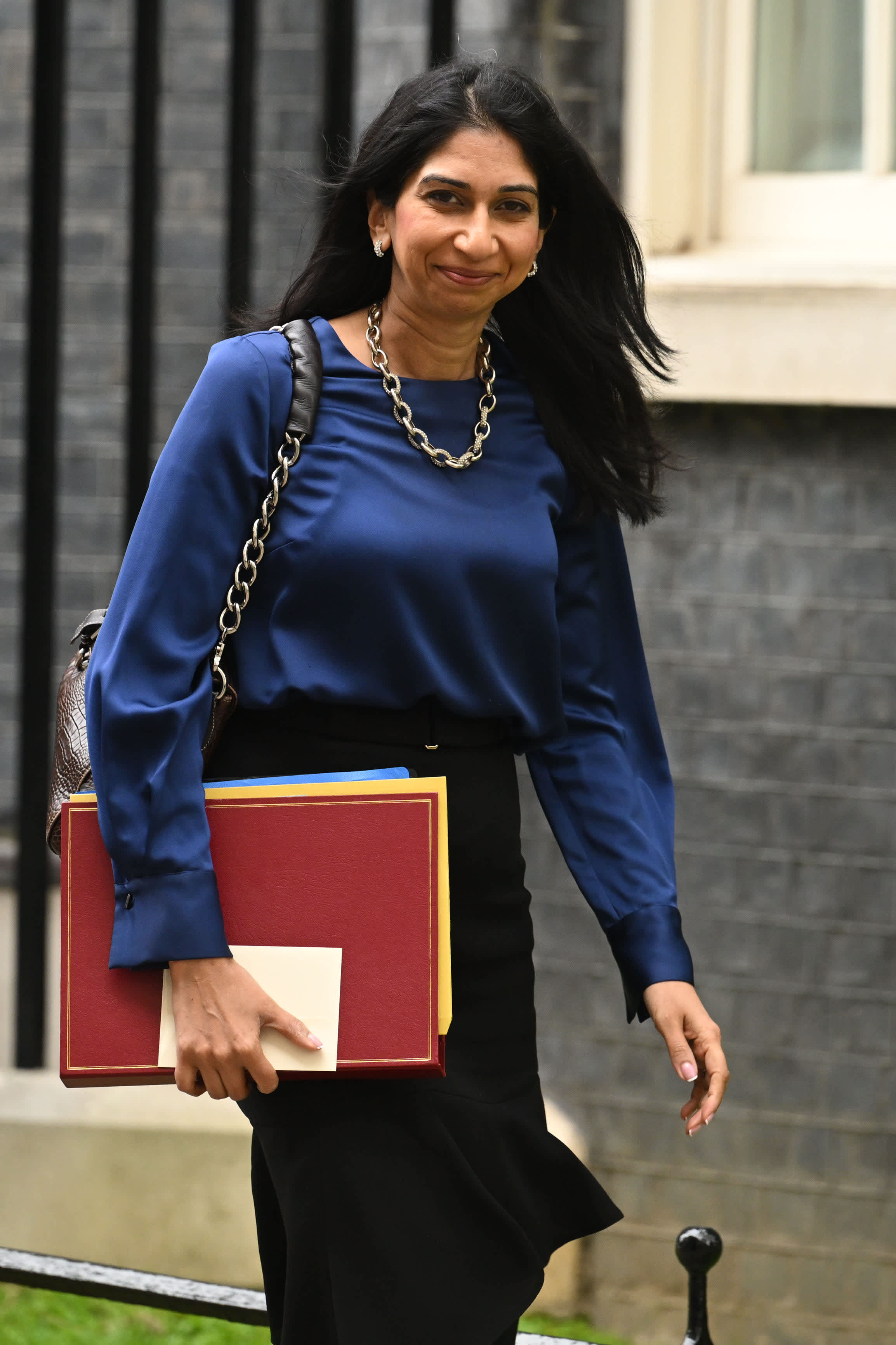 British Home Secretary Suella Braverman fired after accusing London police