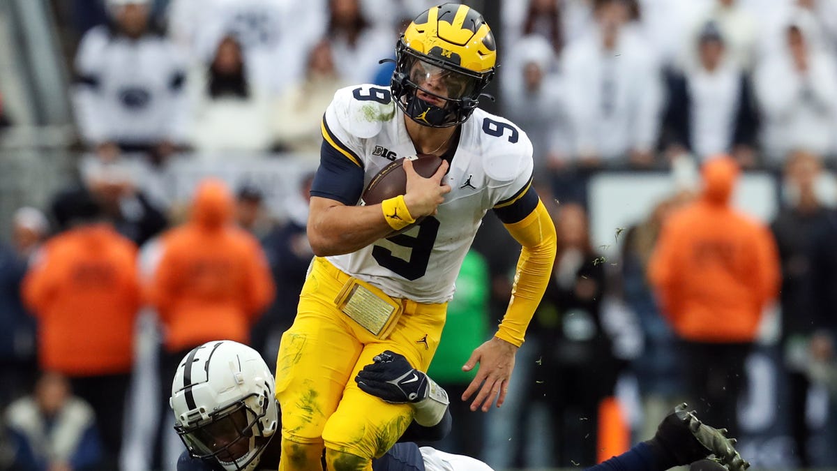 College Football New Rankings 1133 Michigan Tops At No. 1