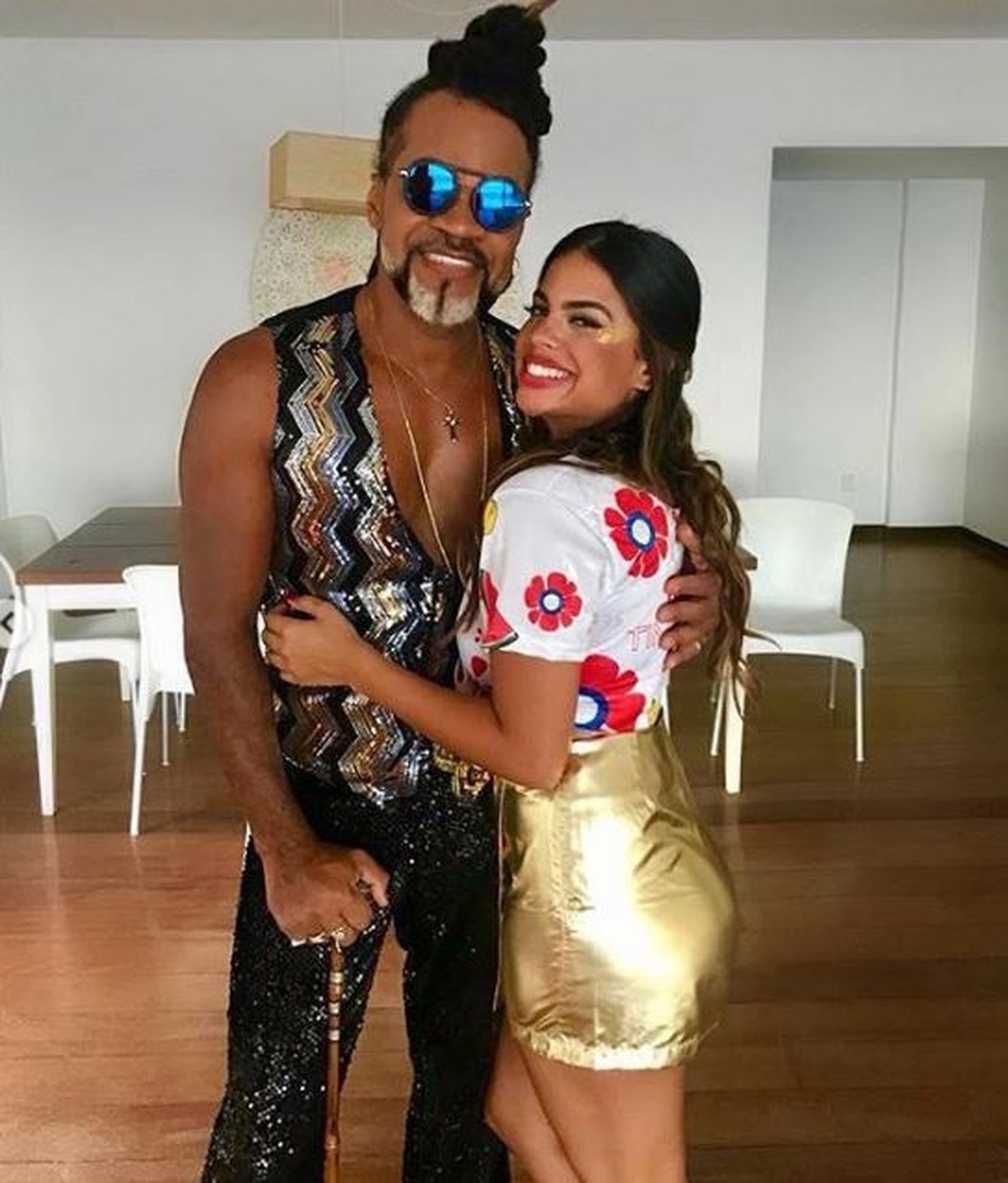 Father and daughter Carlinhos Brown and Clara Buarque celebrate their