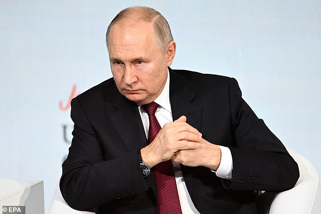 Putin is cracking down on Russias LGBT community as members