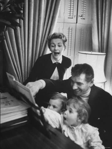 Composer/Conductor Leonard Bernstein with wife, Felicia Montealegre, children, Alexander and Jamie' Premium Photo Print - Alfred Eisenstaedt |  Art.com |  Cultural music, contemporary music, classical music composers