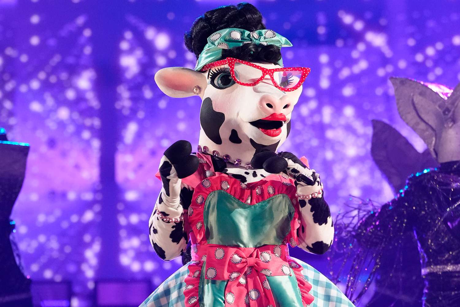 'The Masked Singer' Reveals Winner Cow As NeYo S S Chronicles