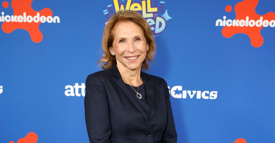 Shari Redstone is considering selling her shares in Paramount39s parent