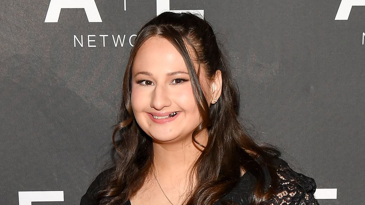 Gypsy Rose Blanchard Makes FIRST Red Carpet Appearance With Husband As ...