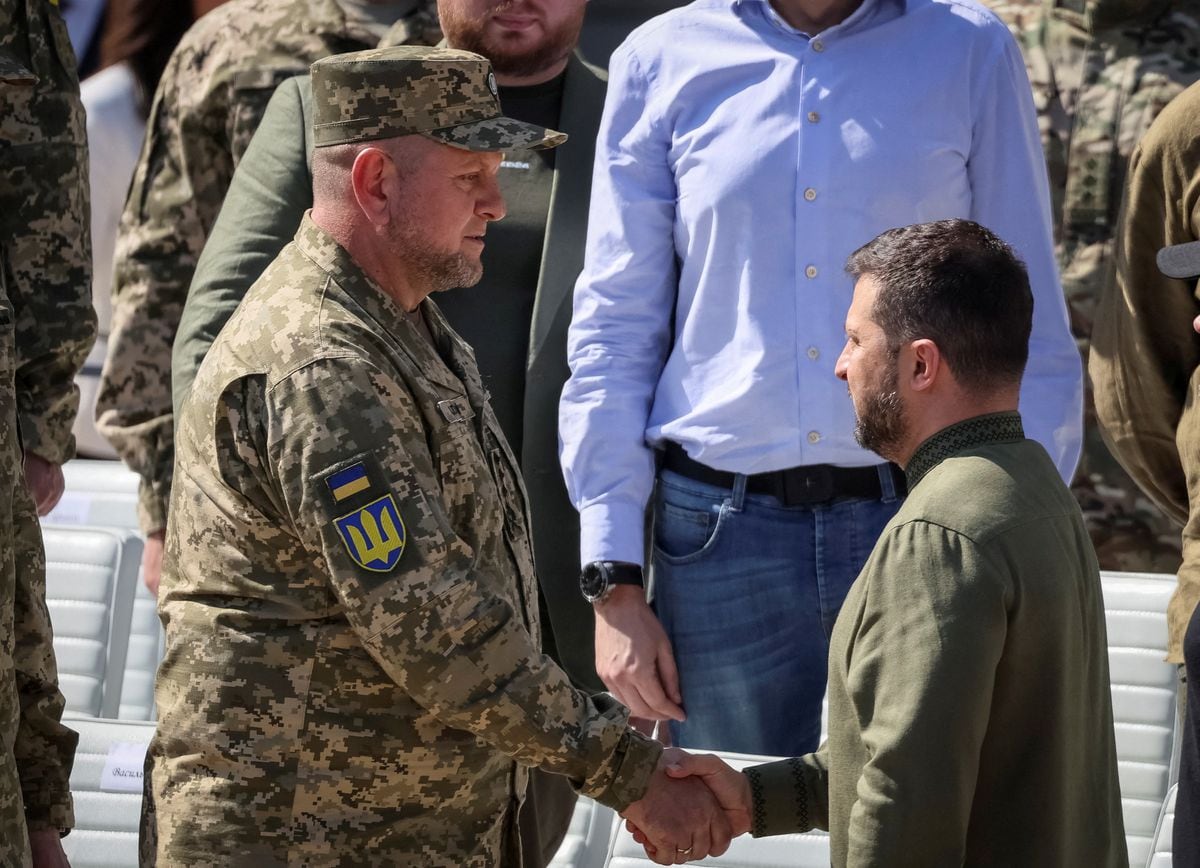 1707139245 Zelensky is preparing to renew the political and military leadership