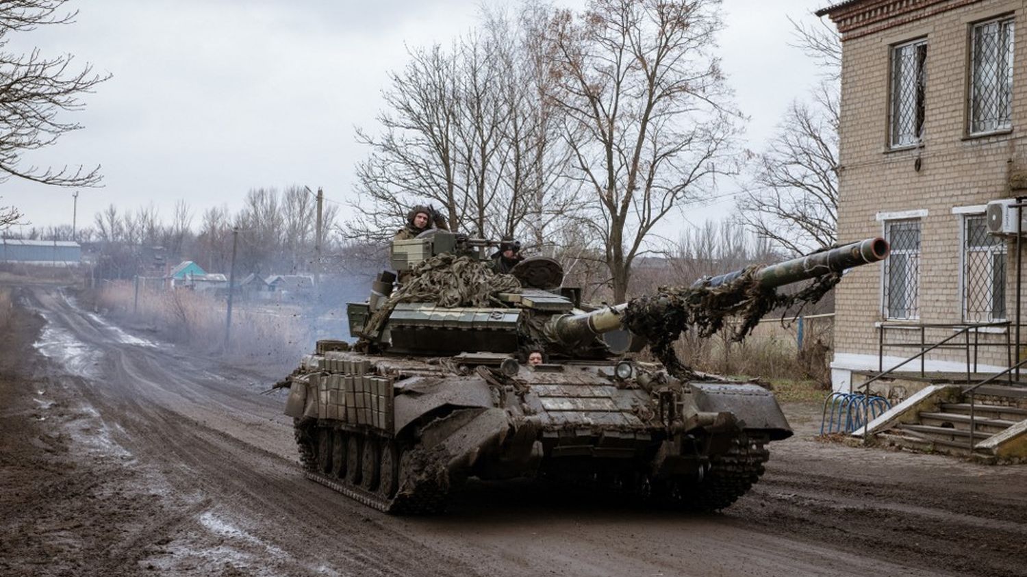 Kiev says Ukrainian and Russian troops are engaged in fierce