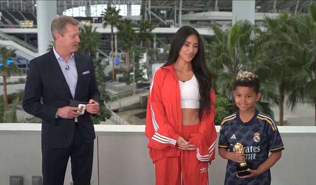 Kim Kardashian and son Saint announce the USMNT will play