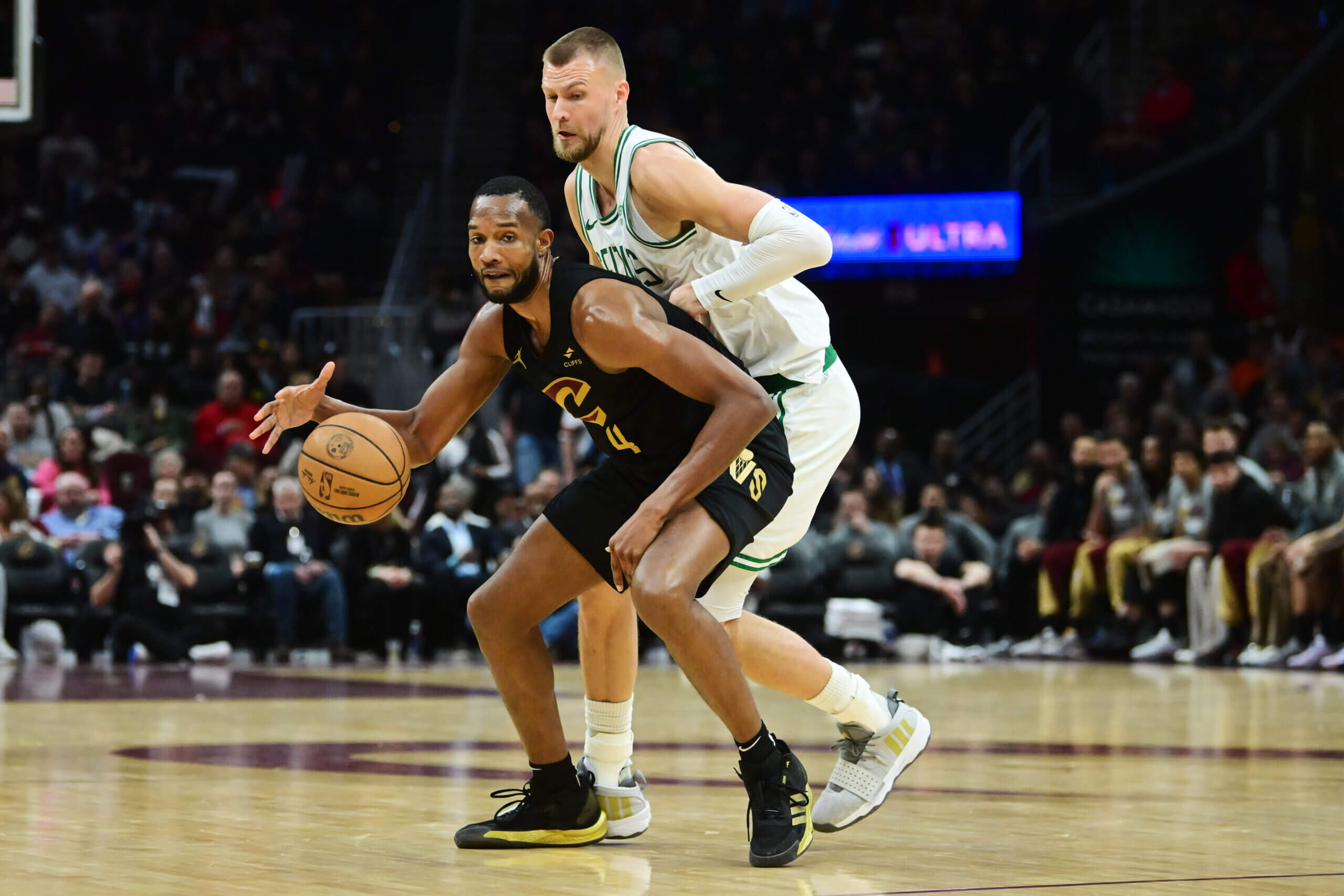 Cavaliers39 Evan Mobley likely to miss extended period with ankle